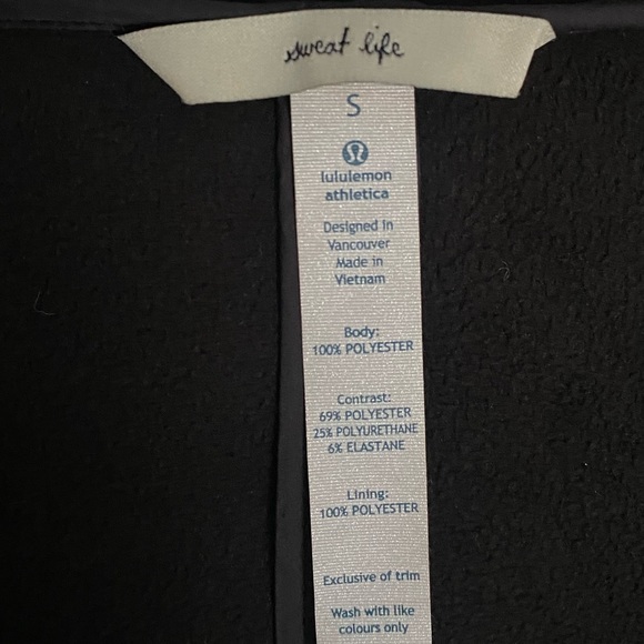 Lululemon Savasana Softshell II Size Small
Black / Camp Check Black Soot Light - Picture 11 of 12